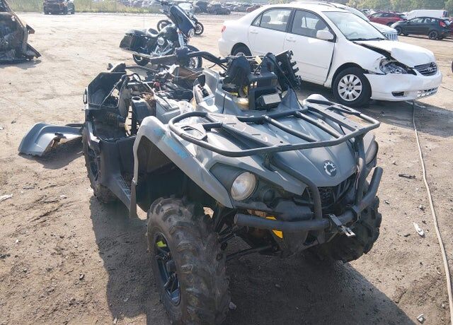 2022 CAN-AM Outlander