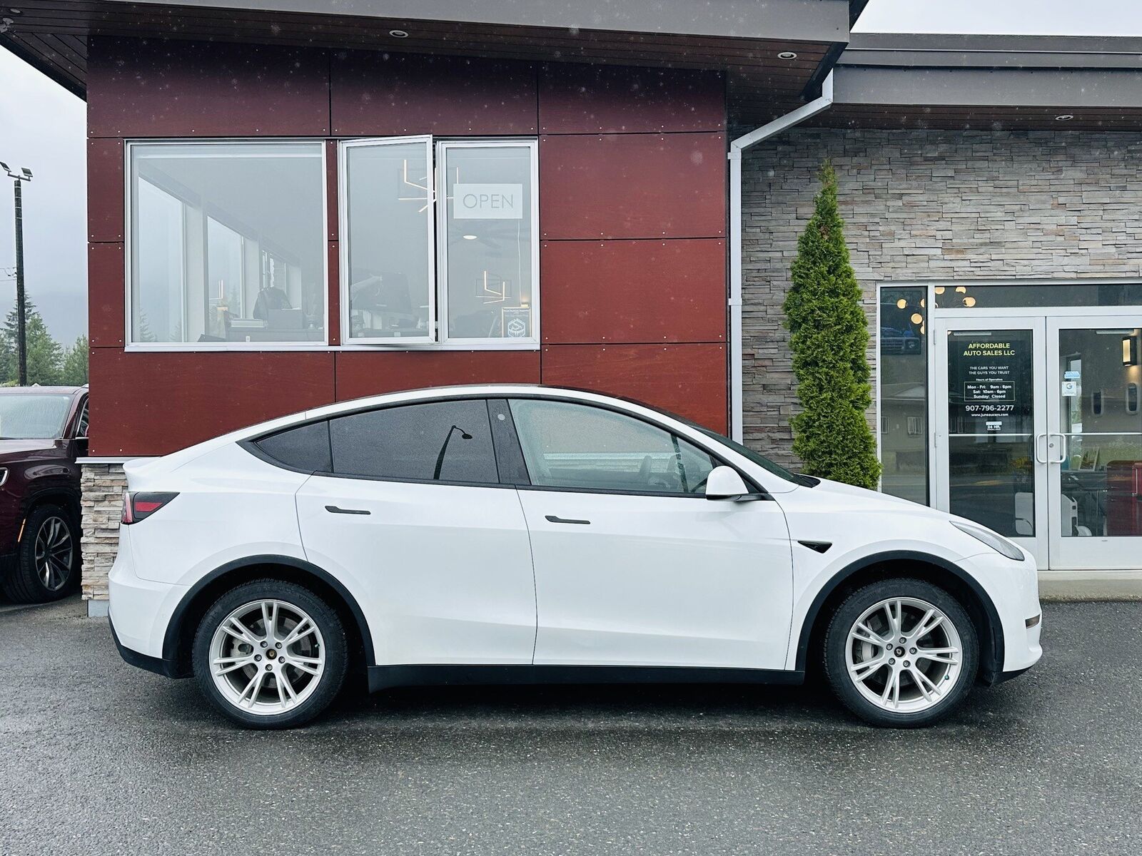 2021 TESLA Model Y