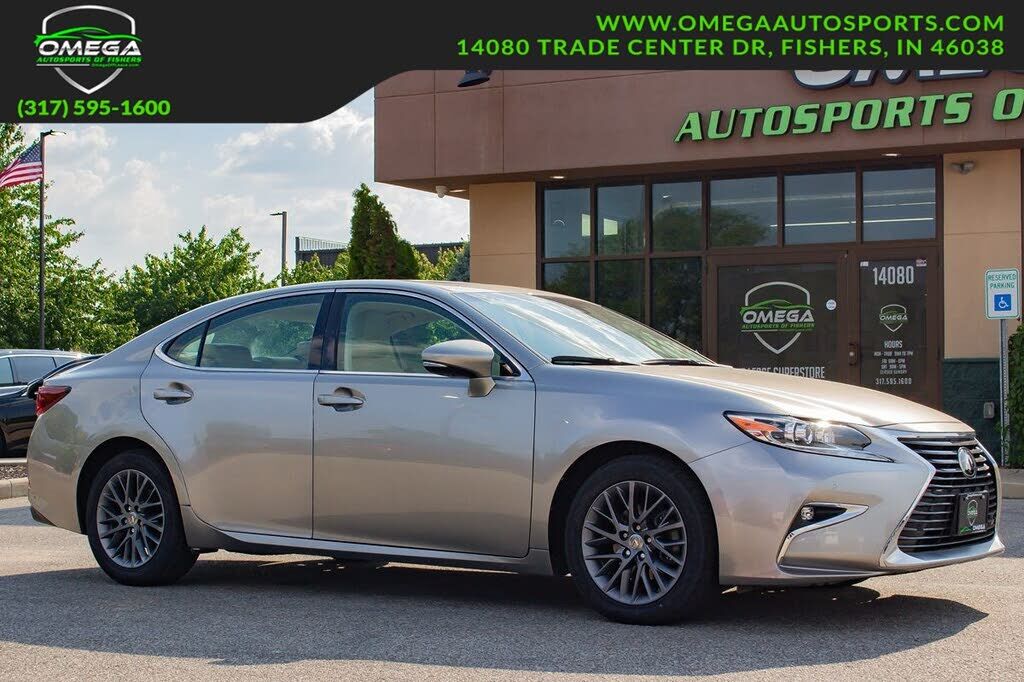 2018 LEXUS ES