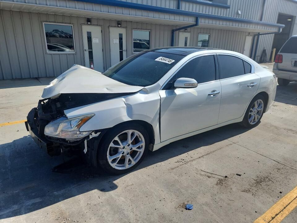 2014 NISSAN Maxima