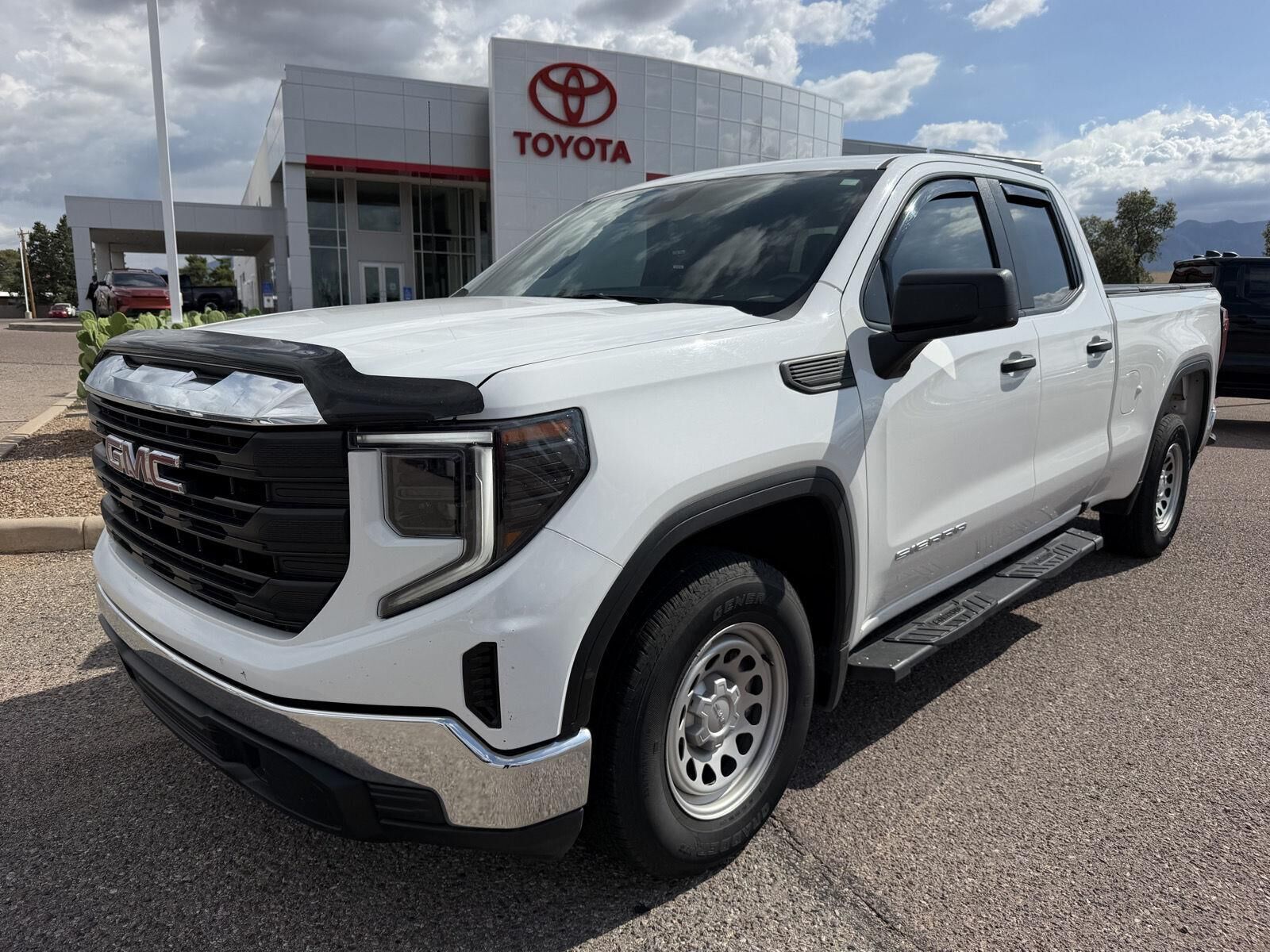 2023 GMC Sierra