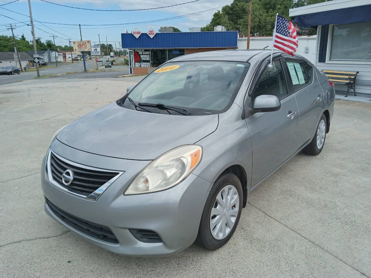 2014 NISSAN Versa