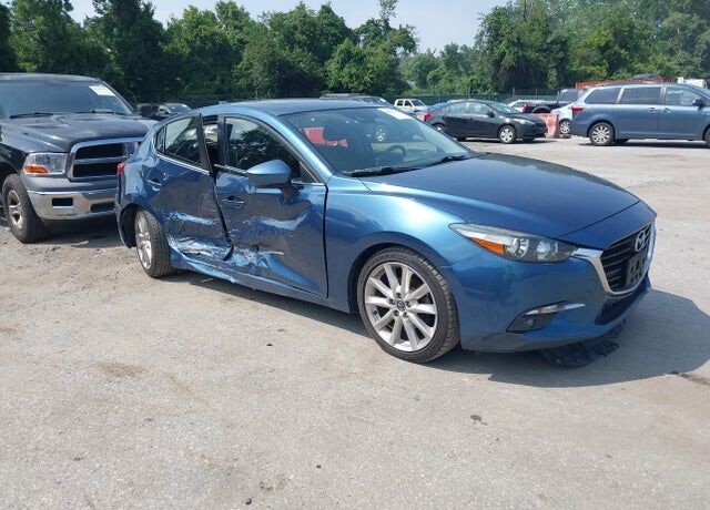 2017 MAZDA Mazda3