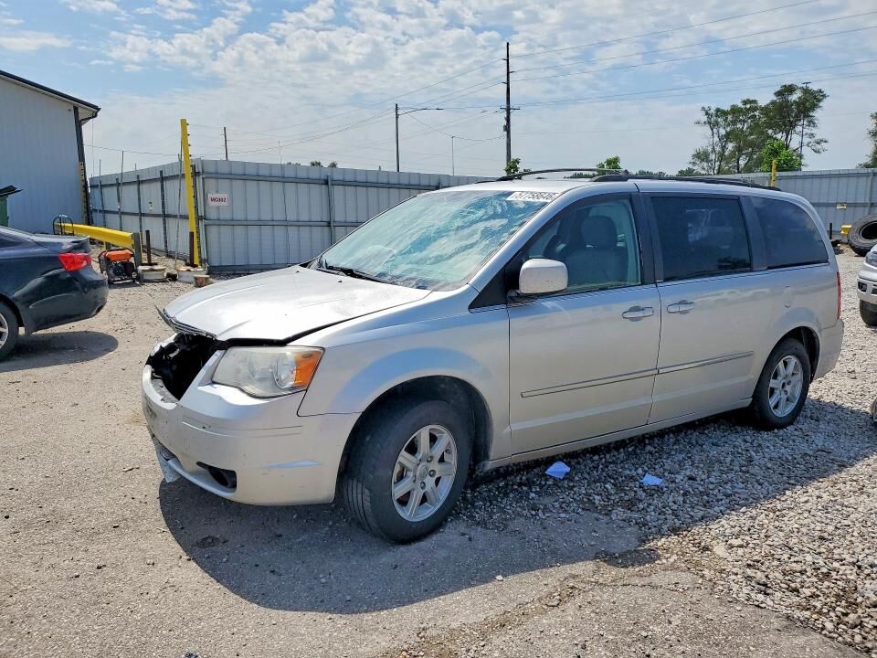 2010 CHRYSLER Town and Country