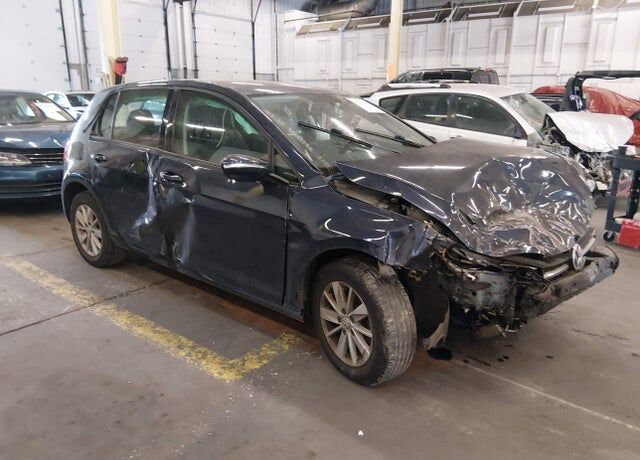 2015 VOLKSWAGEN Golf