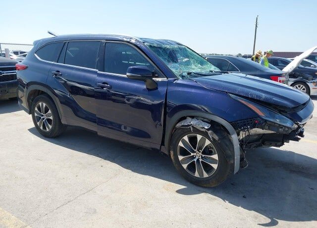 2021 TOYOTA Highlander