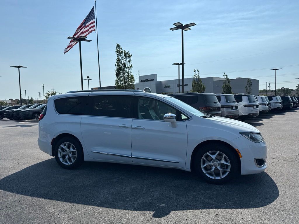 2020 CHRYSLER Pacifica