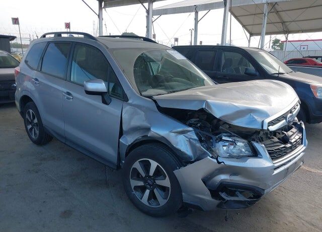 2018 SUBARU Forester