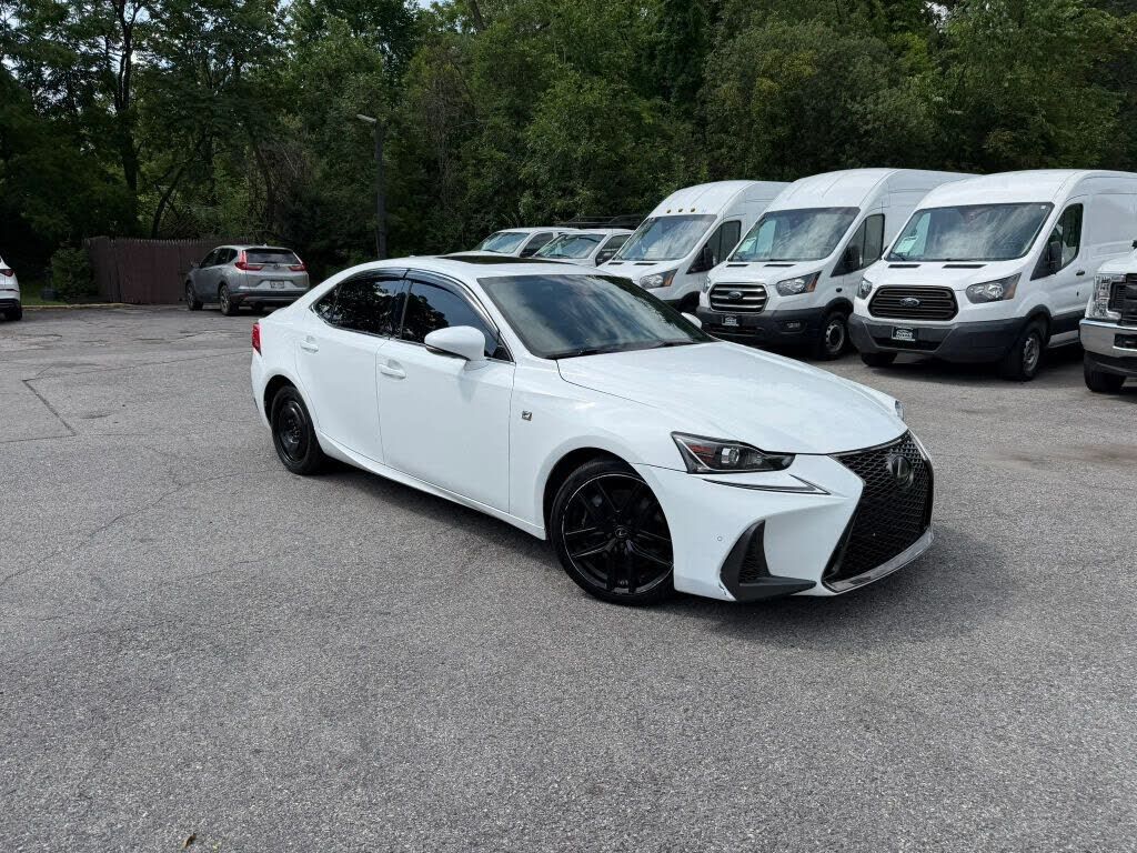 2019 LEXUS IS