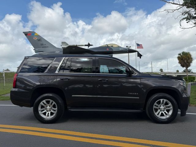 2017 CHEVROLET Tahoe