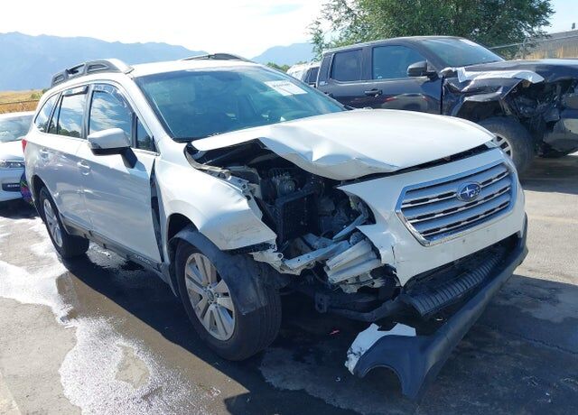 2016 SUBARU Outback
