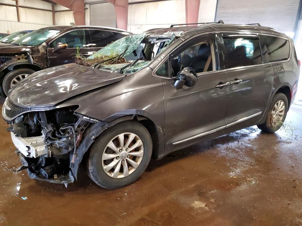 2019 CHRYSLER Pacifica