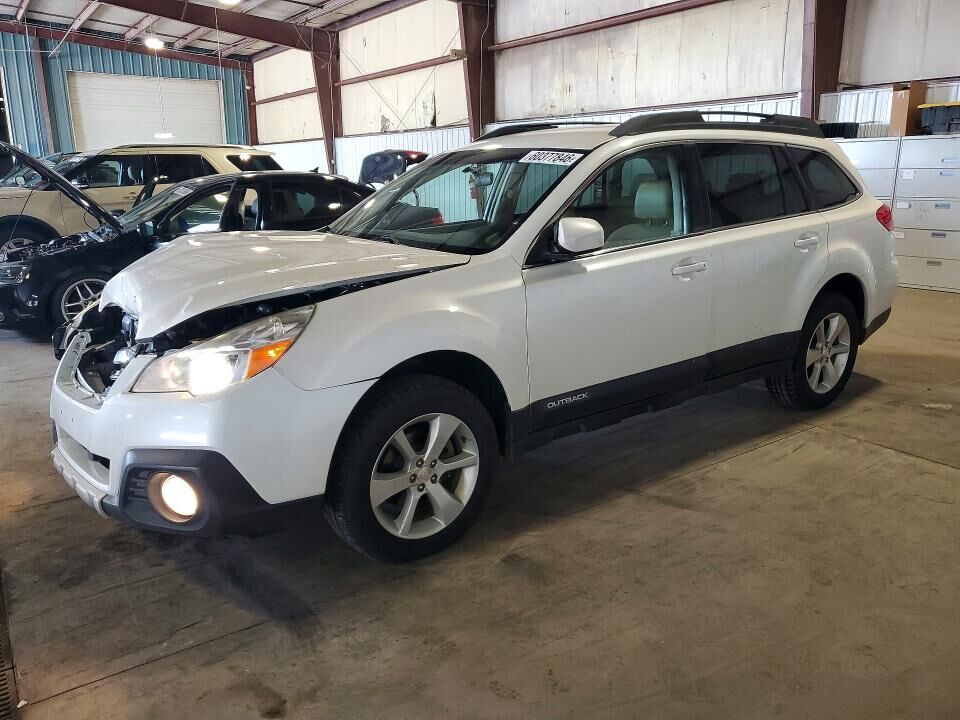 2013 SUBARU Outback