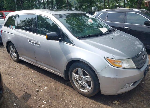 2013 HONDA Odyssey