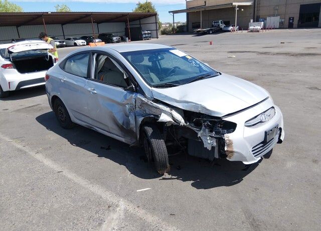 2016 HYUNDAI Accent