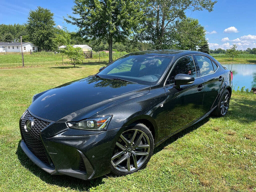 2018 LEXUS IS