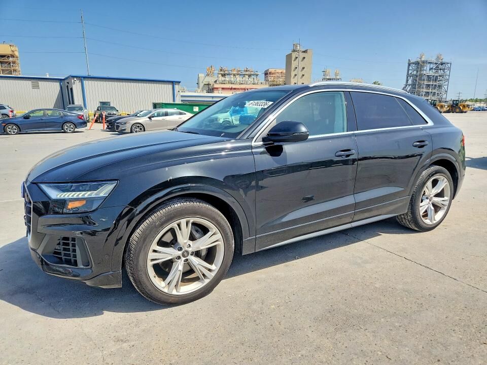 2023 AUDI Q8