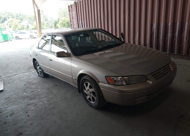 1997 TOYOTA Camry