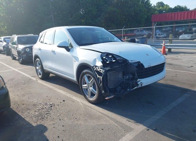 2016 PORSCHE Cayenne