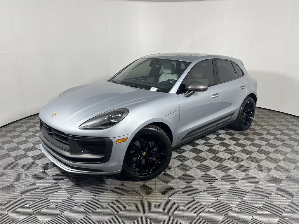 2023 PORSCHE Macan