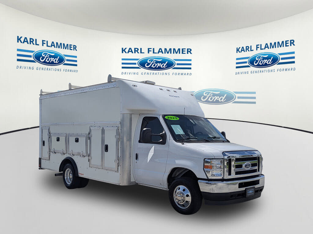 2025 FORD E-450