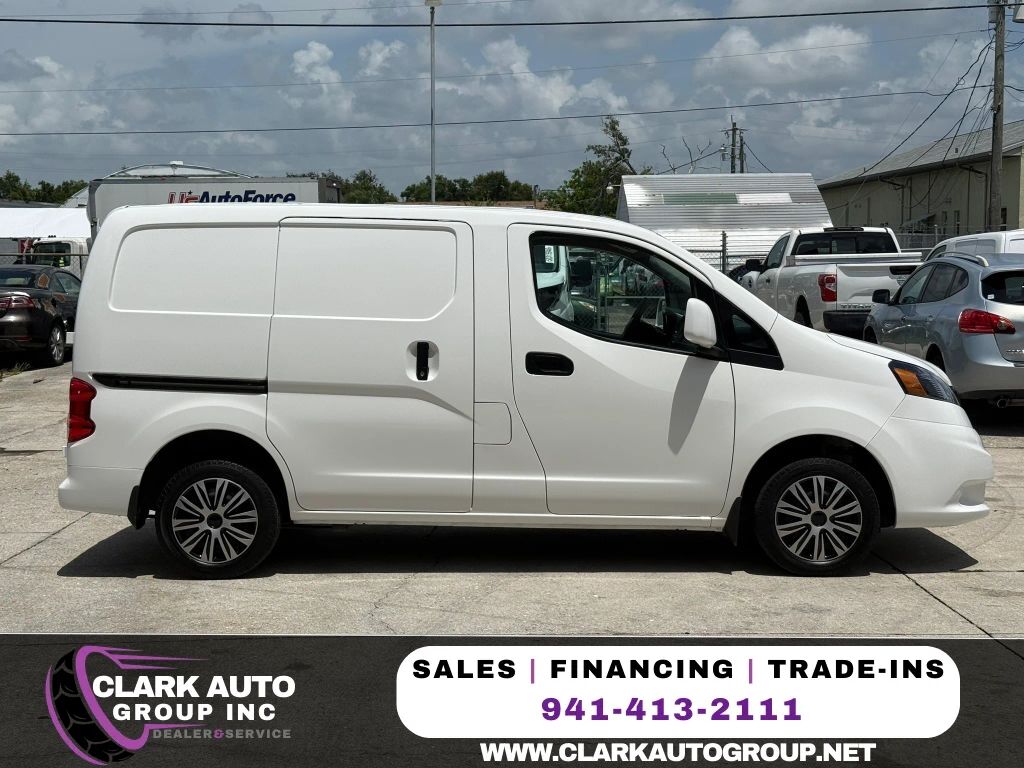 2021 NISSAN NV200