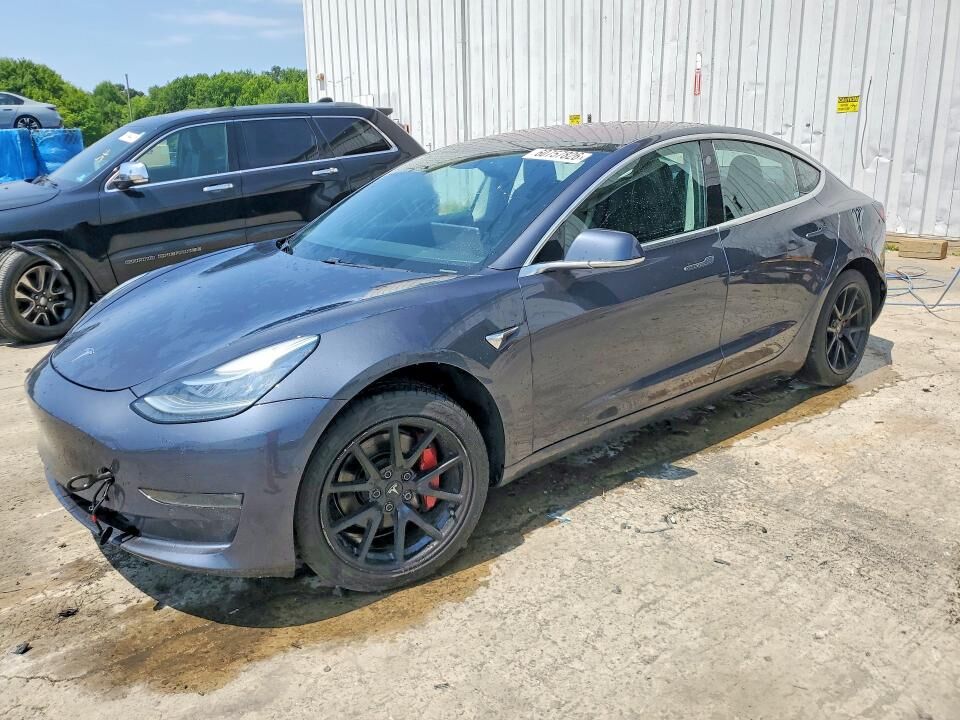 2018 TESLA Model 3