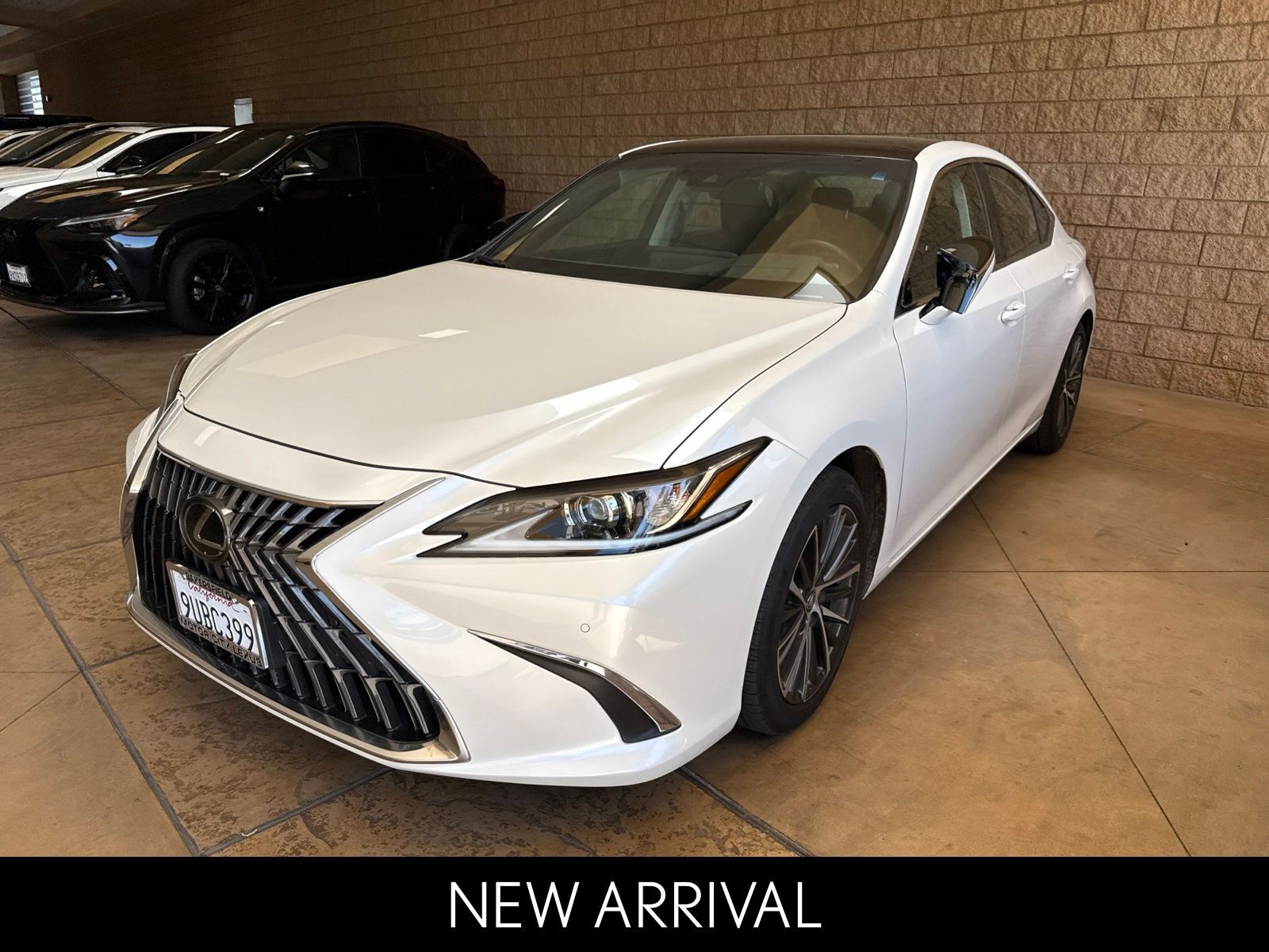 2025 LEXUS ES