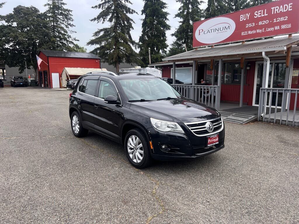 2011 VOLKSWAGEN Tiguan