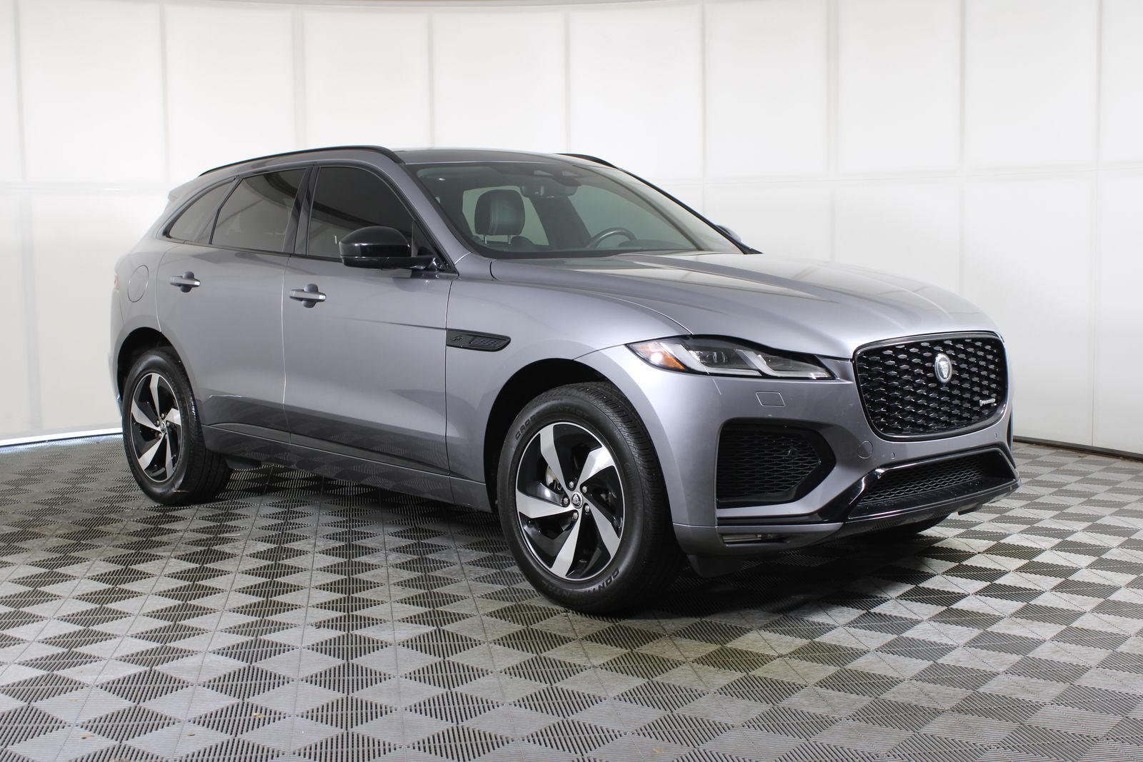 2024 JAGUAR F-Pace