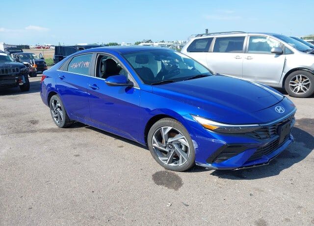 2025 HYUNDAI Elantra