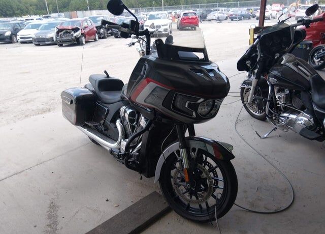 2020 INDIAN MOTORCYCLE Challenger