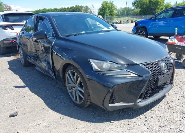 2019 LEXUS IS
