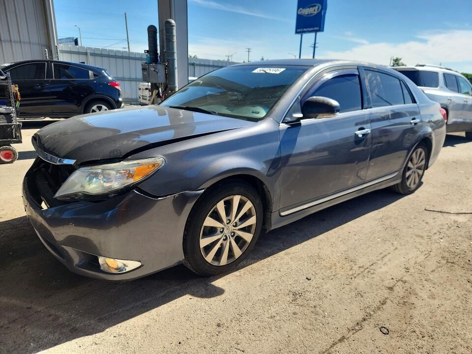 2011 TOYOTA Avalon