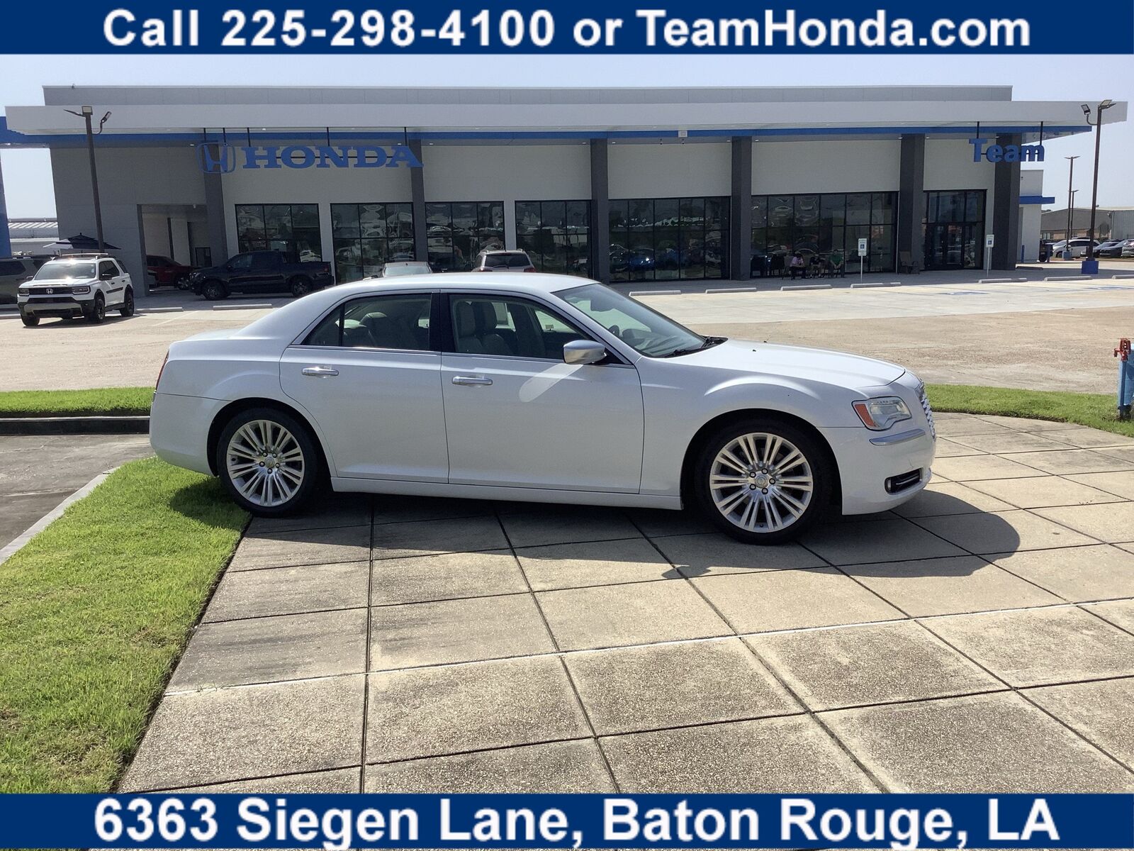 2012 CHRYSLER 300