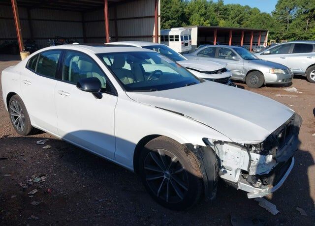 2021 VOLVO S60