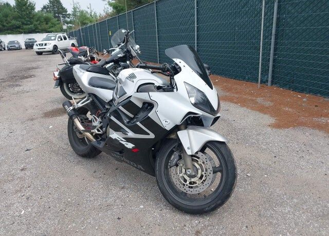 2001 HONDA CB