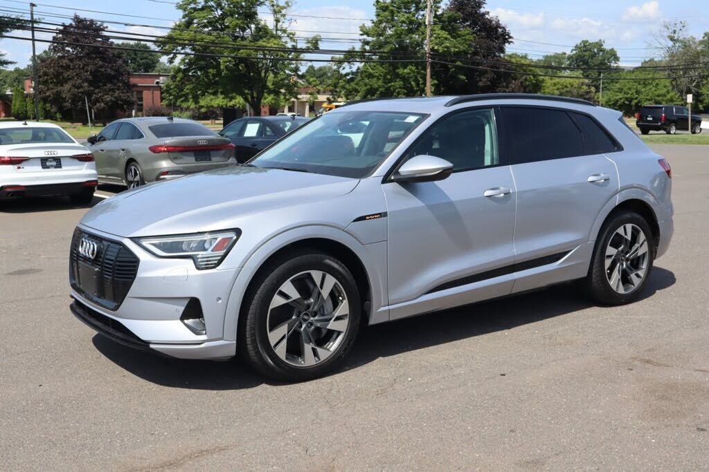 2021 AUDI e-tron