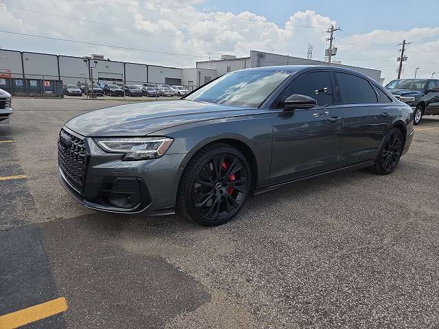 2025 AUDI S8