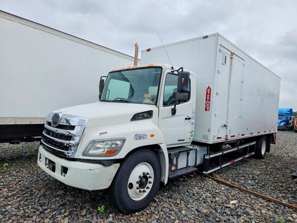 2011 HINO Incomplete Vehicle