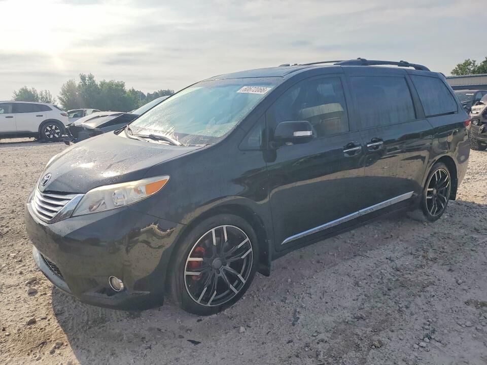 2013 TOYOTA Sienna