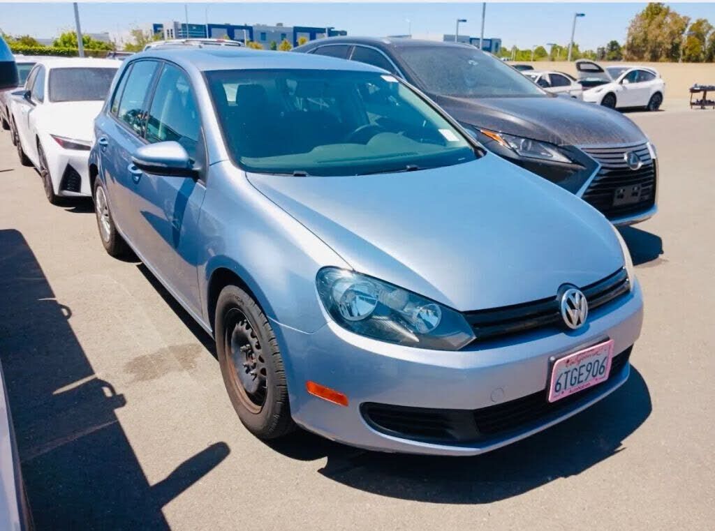 2012 VOLKSWAGEN Golf