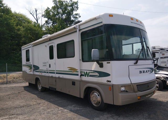 2002 WORKHORSE P32