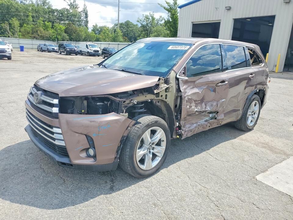 2018 TOYOTA Highlander