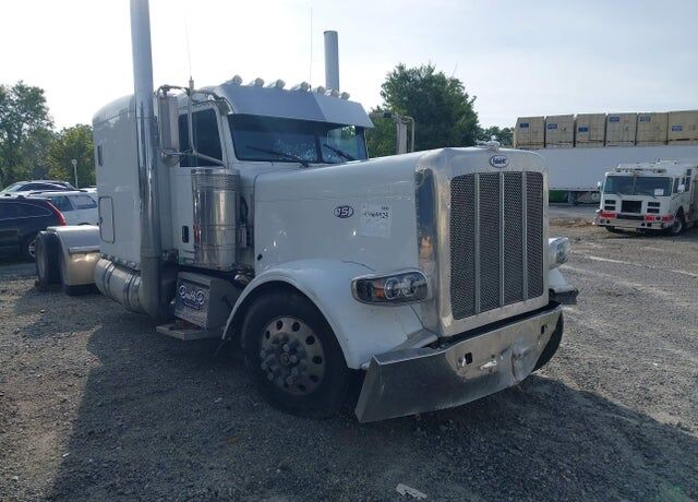2014 PETERBILT 389