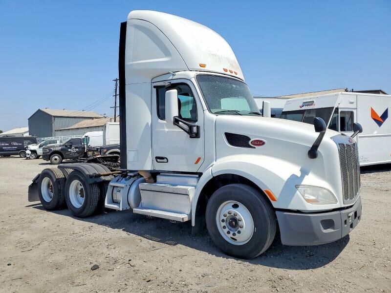 2018 PETERBILT 579