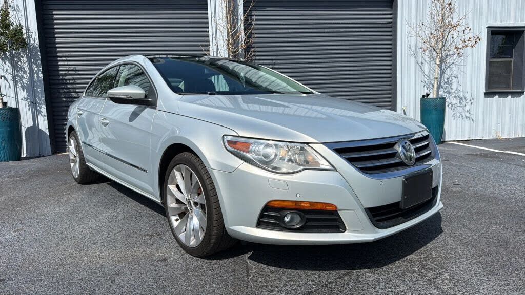 2011 VOLKSWAGEN Passat