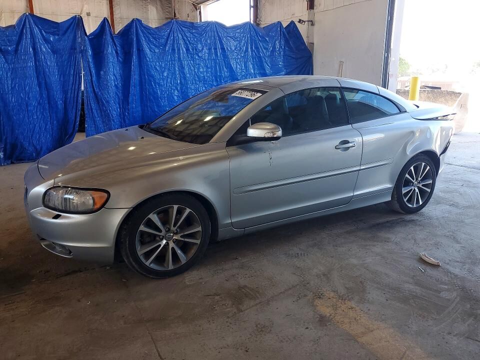 2010 VOLVO C70
