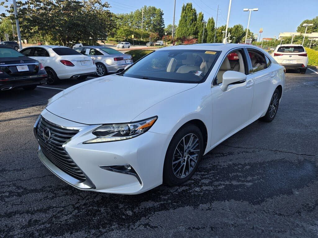2016 LEXUS ES