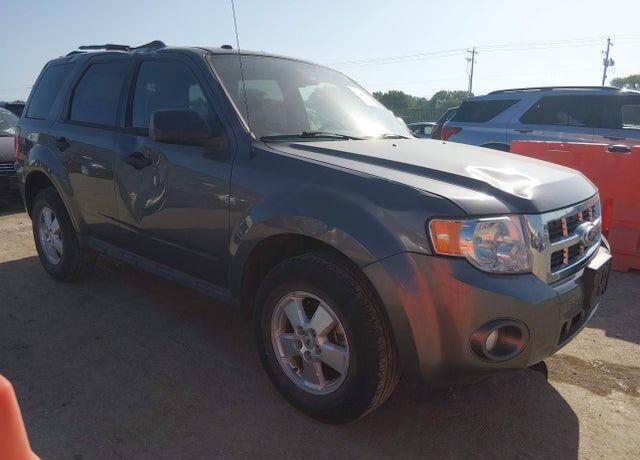 2010 FORD Escape